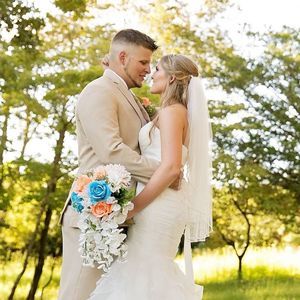 Meet your Posher, Lora